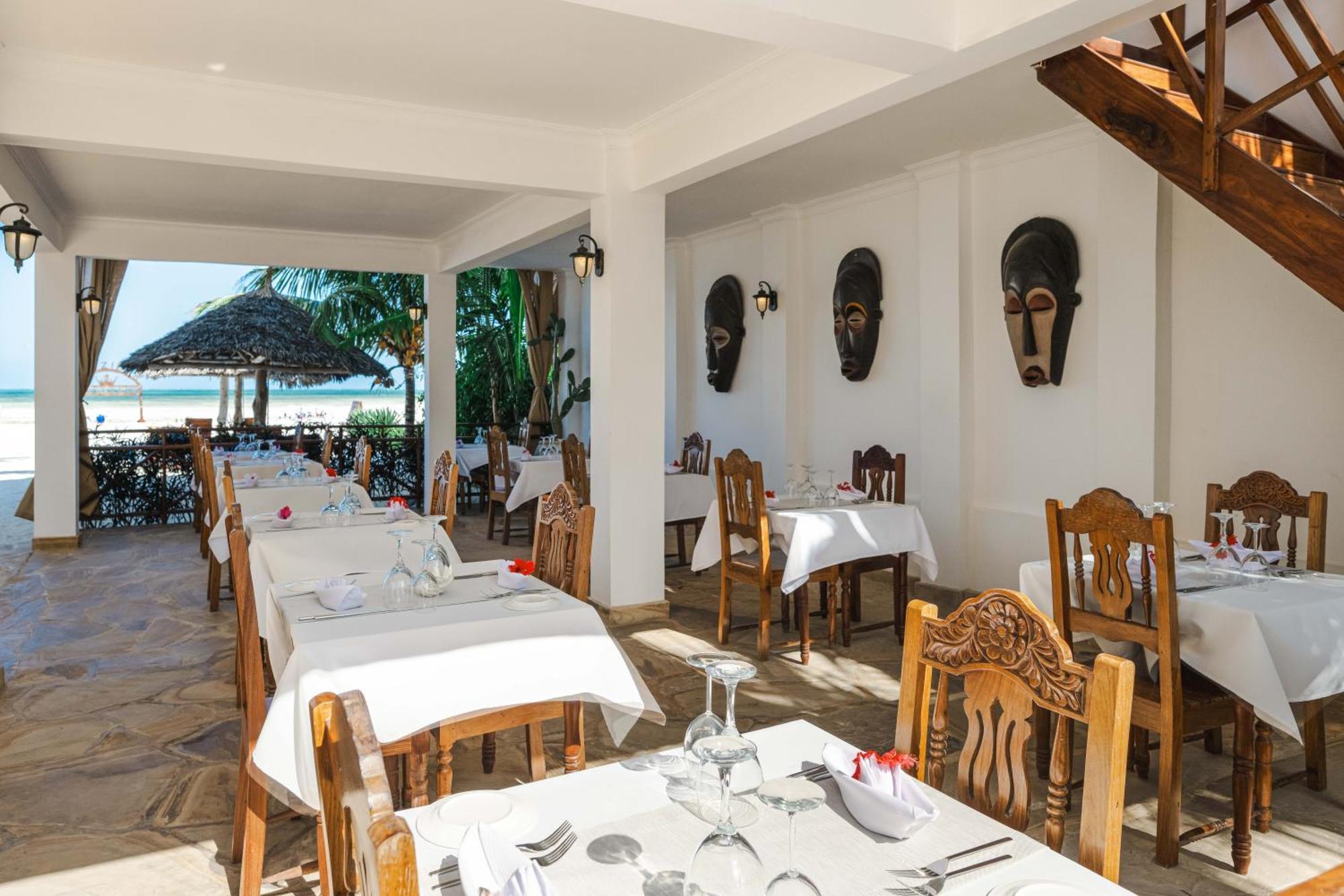 Karibu Beach Resort Pongwe Ngoại thất bức ảnh